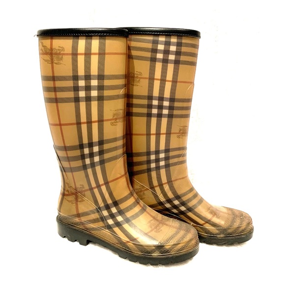 Women’s Burberry Rainboots - Picture 1 of 3